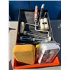 Image 1 : Painting supplies