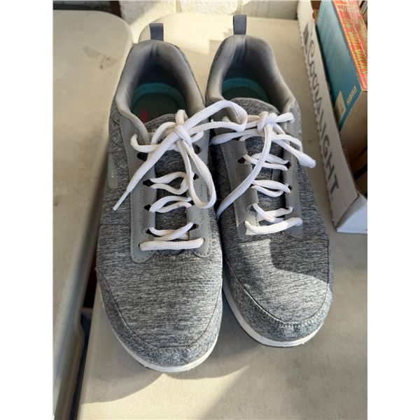 Shoe size 8.5