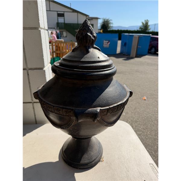 Lidded decor 3 inches tall