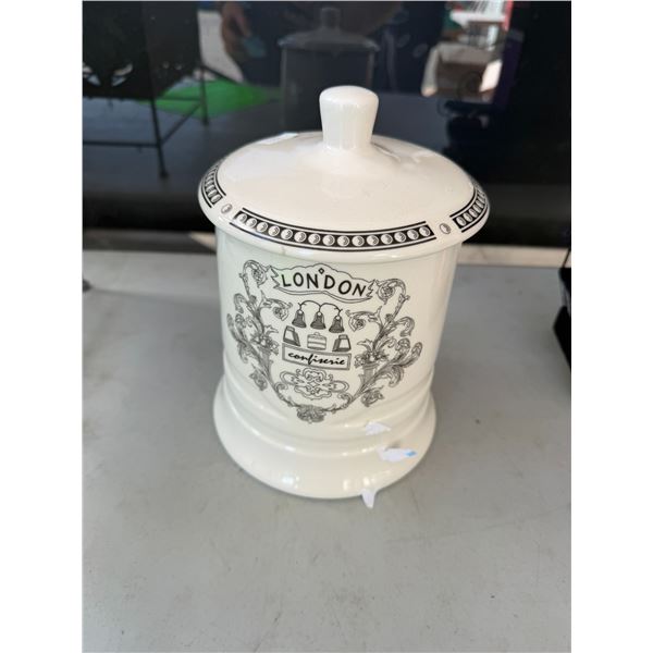 Litt biscuit jar