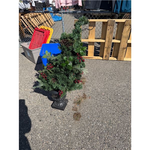 Decorative porch tree