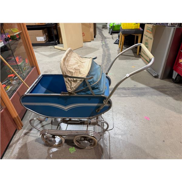 vintage mid-20th-century Gendron doll carriage