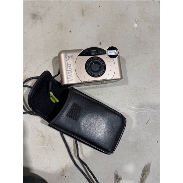 Vivitar PZ 7000 quart date camera