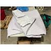 Image 1 : Bedspread and pillow shams queen, size