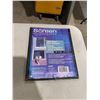 Image 1 : Pet door for screen 8" x 10"