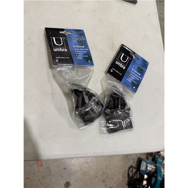 Single wall hooks