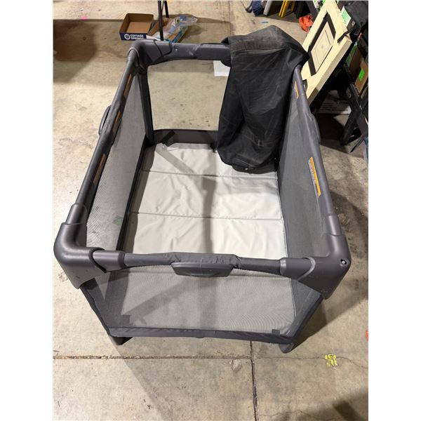 4 moms playpen
