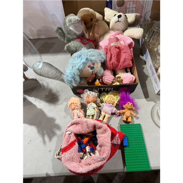 Lego dolls and stuffy's