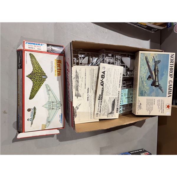 Airplane model kits