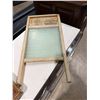 Image 1 : Washboard