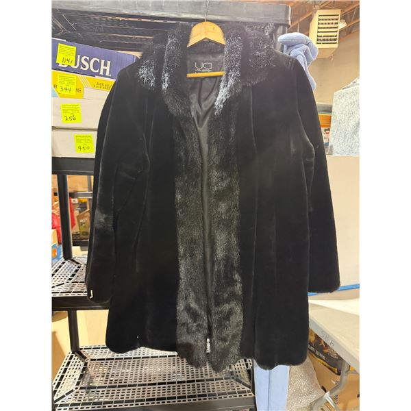 UTEX design jacket size large