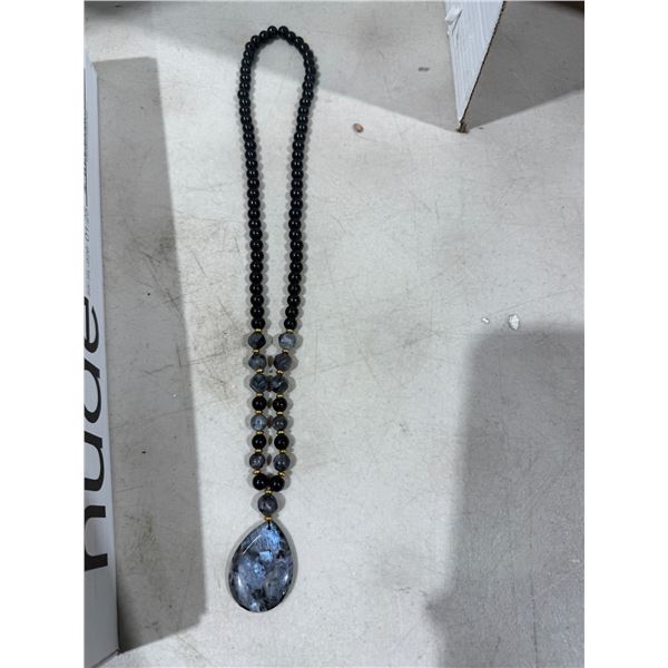 Labradorite with black Onyx necklace