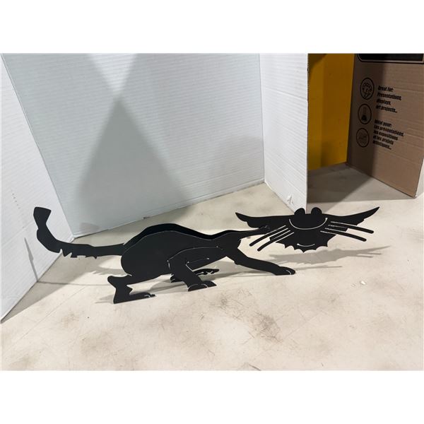 Cat decor