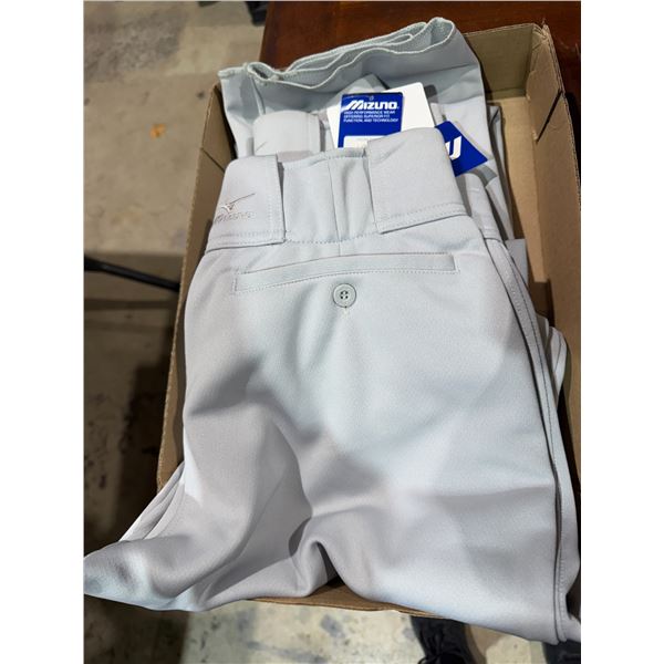 New MIUNO pants size small two pairs