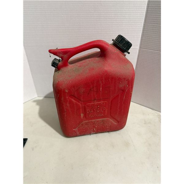 Fuel container