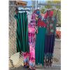 Image 2 : NWT clothing size large
