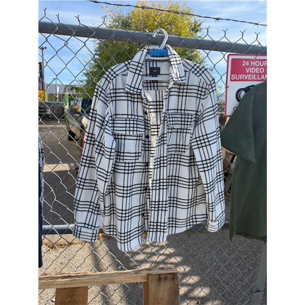 H&M size large