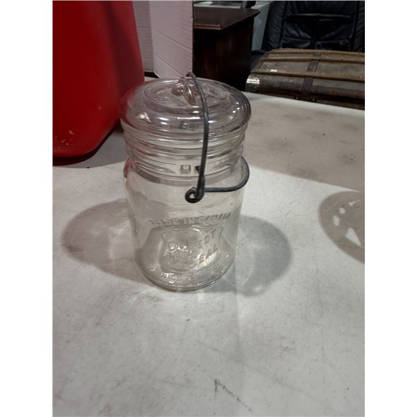 Perfect seal glass jar