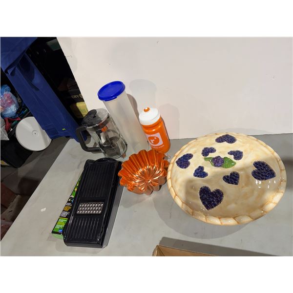 Kitchen items and pie plate