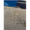 Image 1 : Vintage plant stand