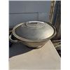 Image 1 : Antique Metal bread dough rising bowl