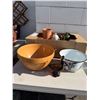 Image 3 : Wine chiller, tea, pots, mixing bowl, etc.