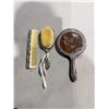Image 1 : Dresser items