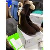 Image 1 : New boots size 5