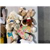 Image 2 : Dolls and stuffy's