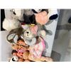 Image 3 : Dolls and stuffy's