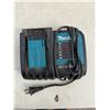 Image 1 : Makita charger