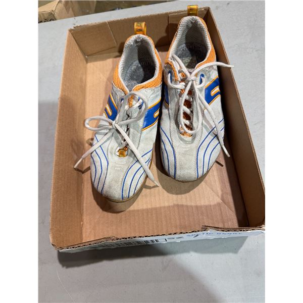 Shoes size 7