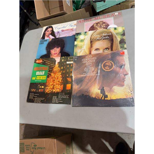 Assorted Records, Rosanne Cash, Anne Murray and Moore