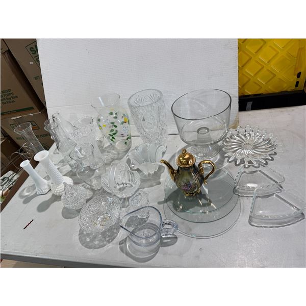 Vases and decor