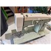 Image 2 : Kenmore sewing machine