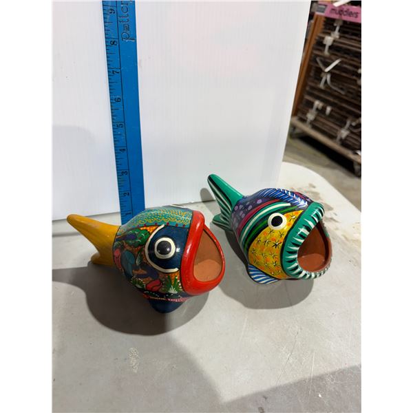 Fish sponge holders