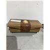 Image 1 : Vintage lacquer, musical jewelry box