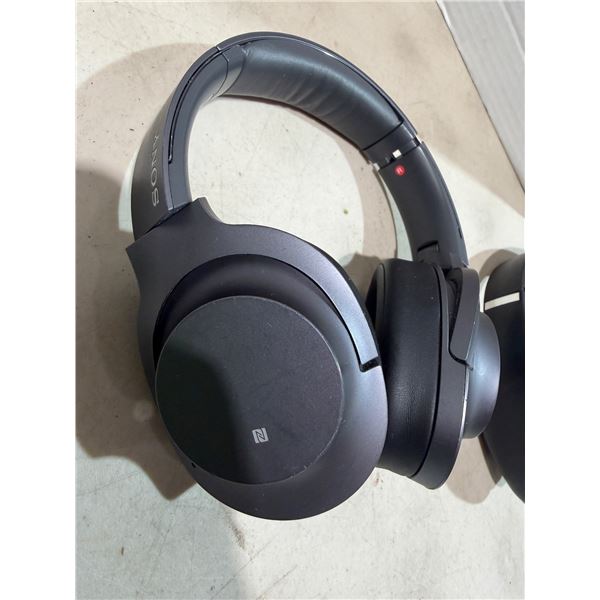 Sony wireless headphones, WH – H 900 N