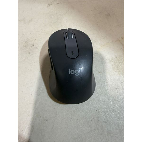 Logitech M650 wireless mouse