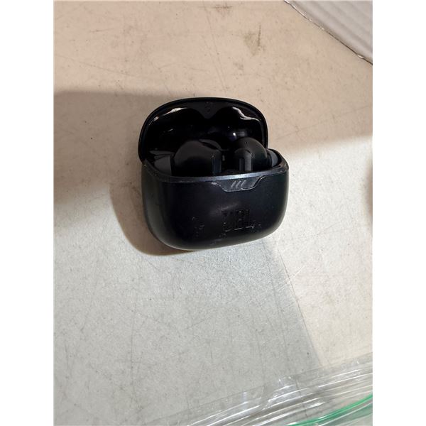 JBL tune beam 2 wireless earbuds