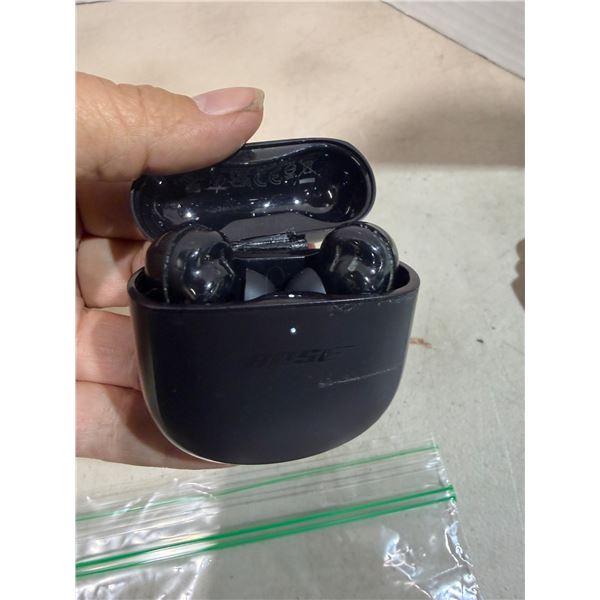 Bose earbuds black