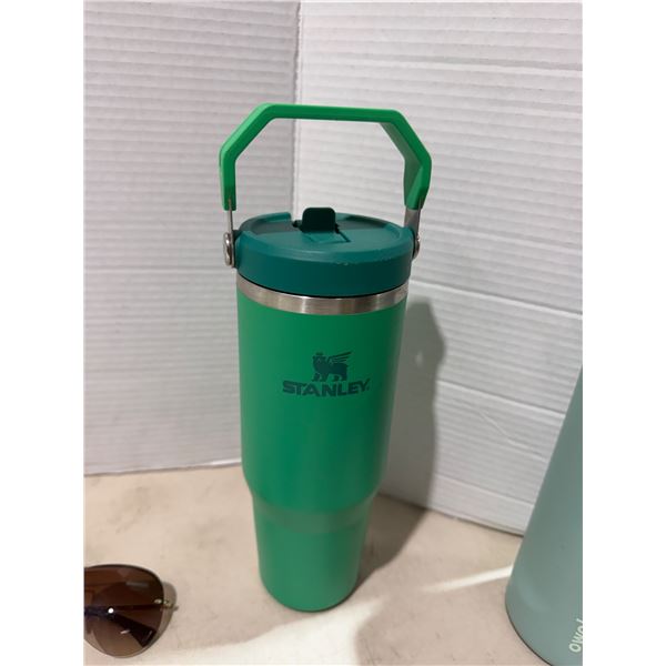 Stanley water bottle green