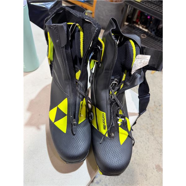 Fisher carbonate S10020 cross country skate boots US size 11/EU size 46 women's
