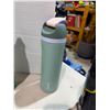 Image 1 : Owala water botttle green
