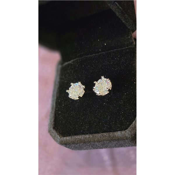 1.5ct Snowflake stud earrings