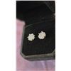 Image 1 : 1.5ct Snowflake stud earrings