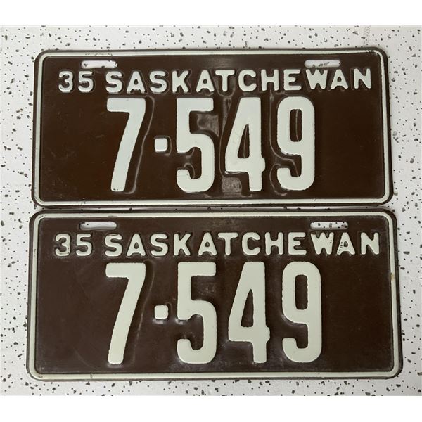 1935 Matched Set License Plates (near mint)