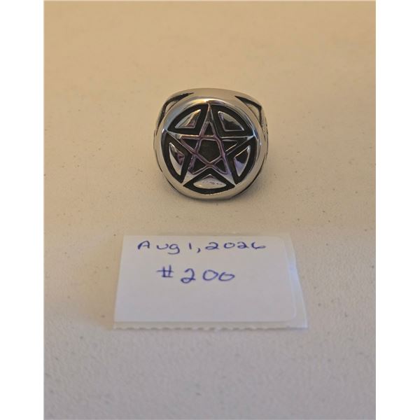 Triquetra Ring