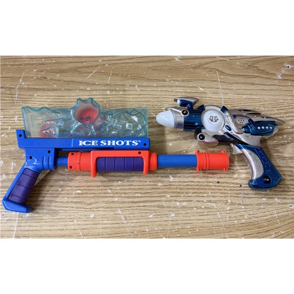 (2) Toy Guns + 1 Marvel