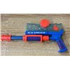 Image 4 : (2) Toy Guns + 1 Marvel